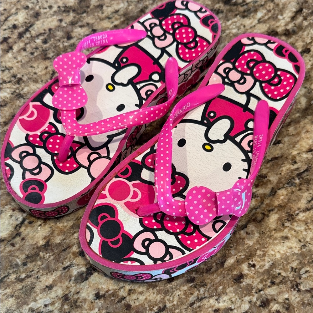 Hello Kitty Pink Patterned Kids Sandals